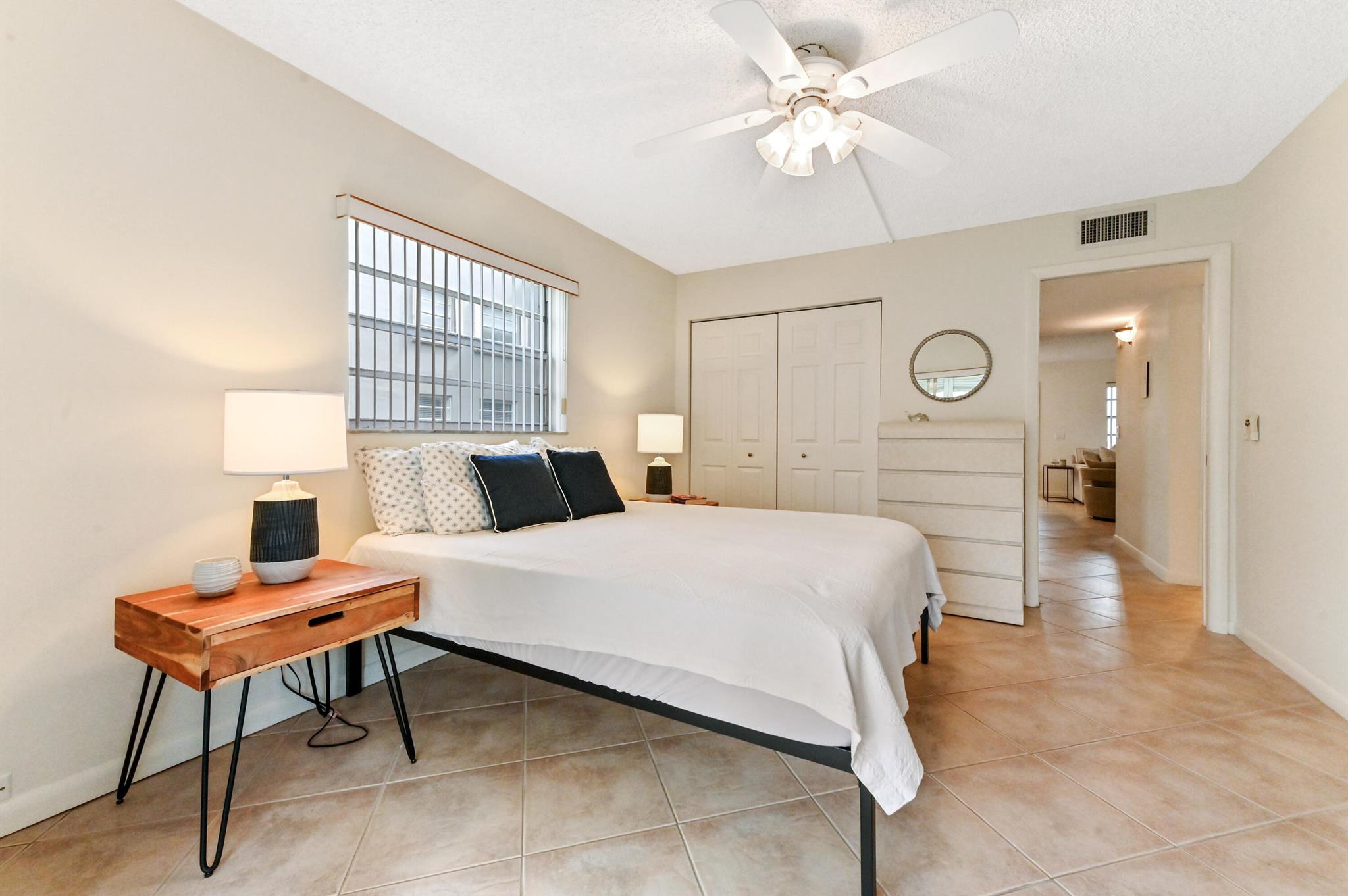 KINGS POINT - Residential