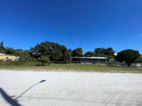 1663 NE Wren Avenue Stuart FL 34994