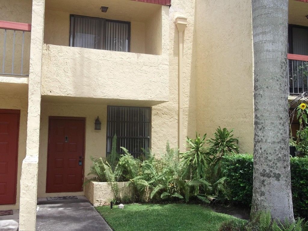 Photo of 767 SE 1st Way #767, Deerfield Beach, FL 33441 (MLS # F10513105)