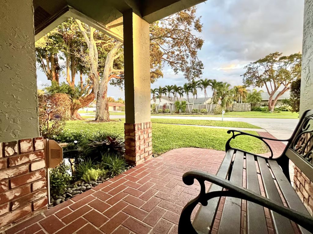 Photo of 2807 SW 13th Court, Deerfield Beach, FL 33442 (MLS # B26044782)