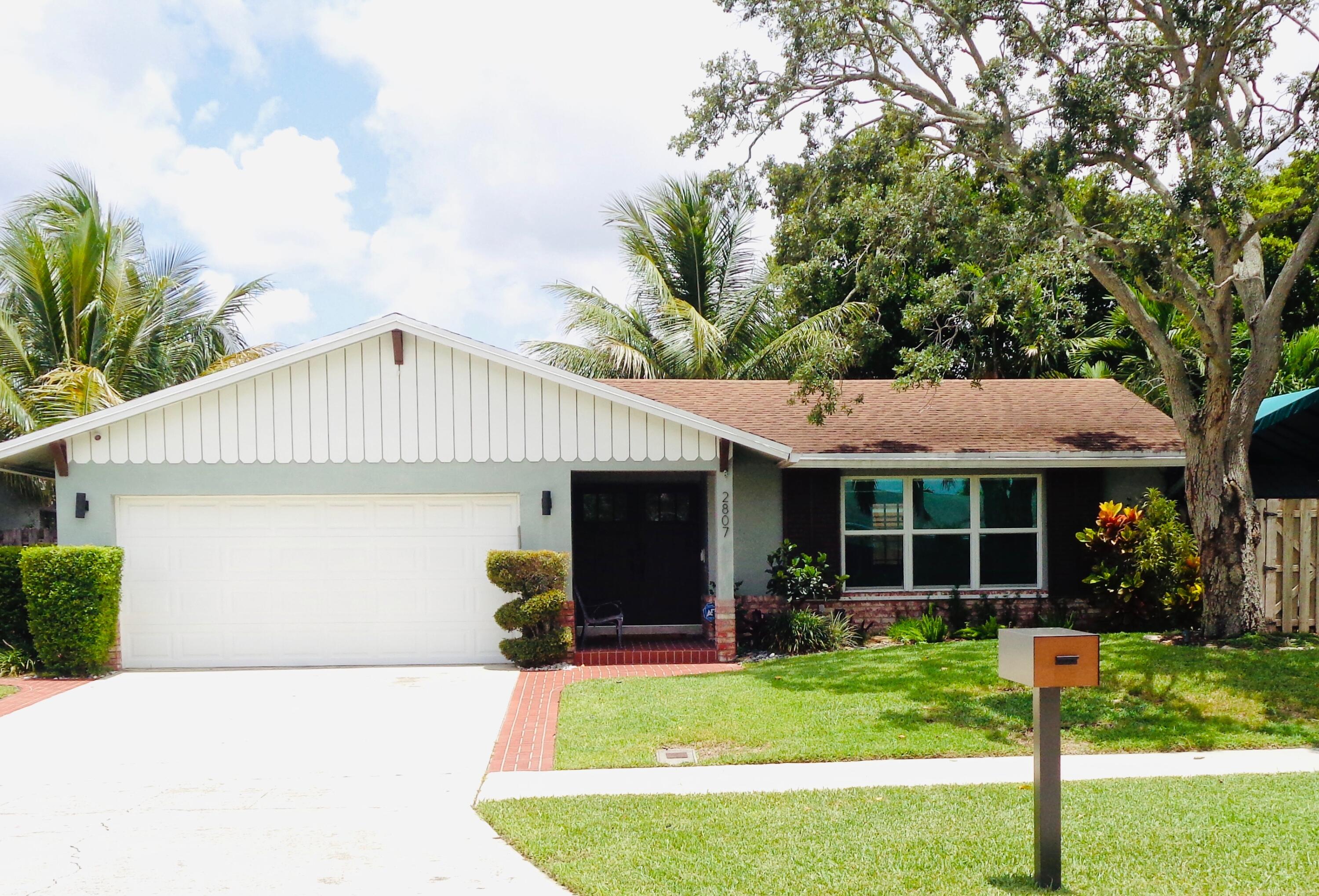 2807 SW 13th Court
