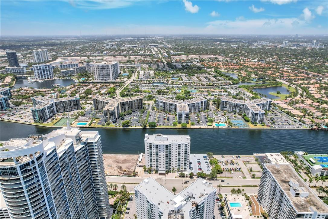 Residences - Residential