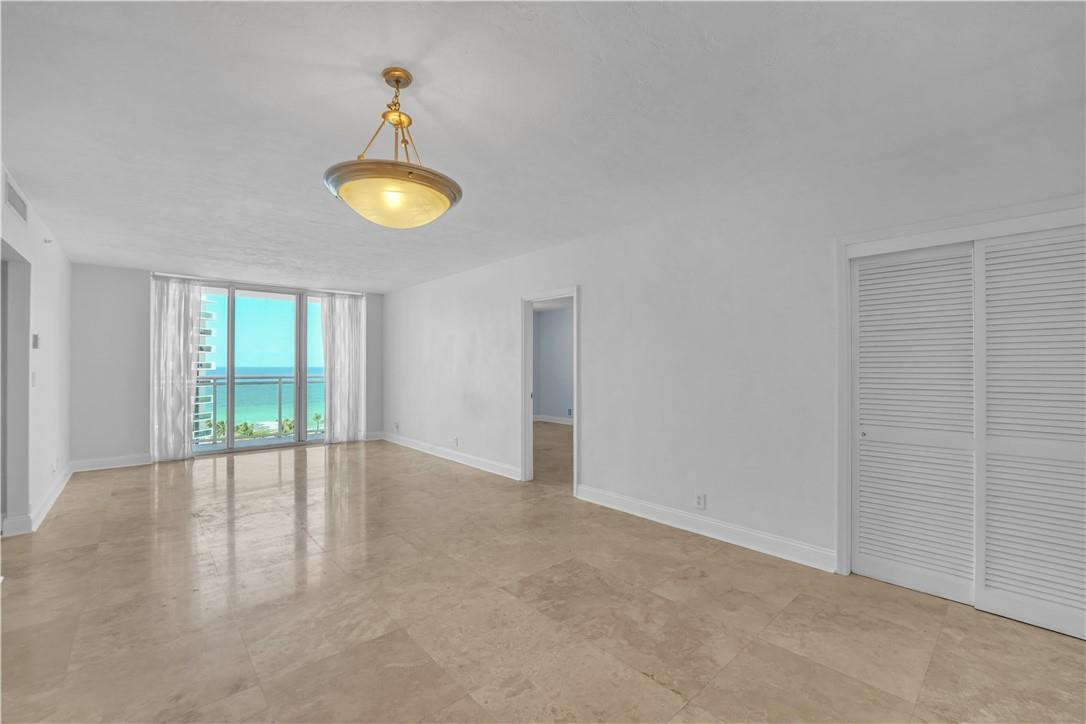 Residences - Residential