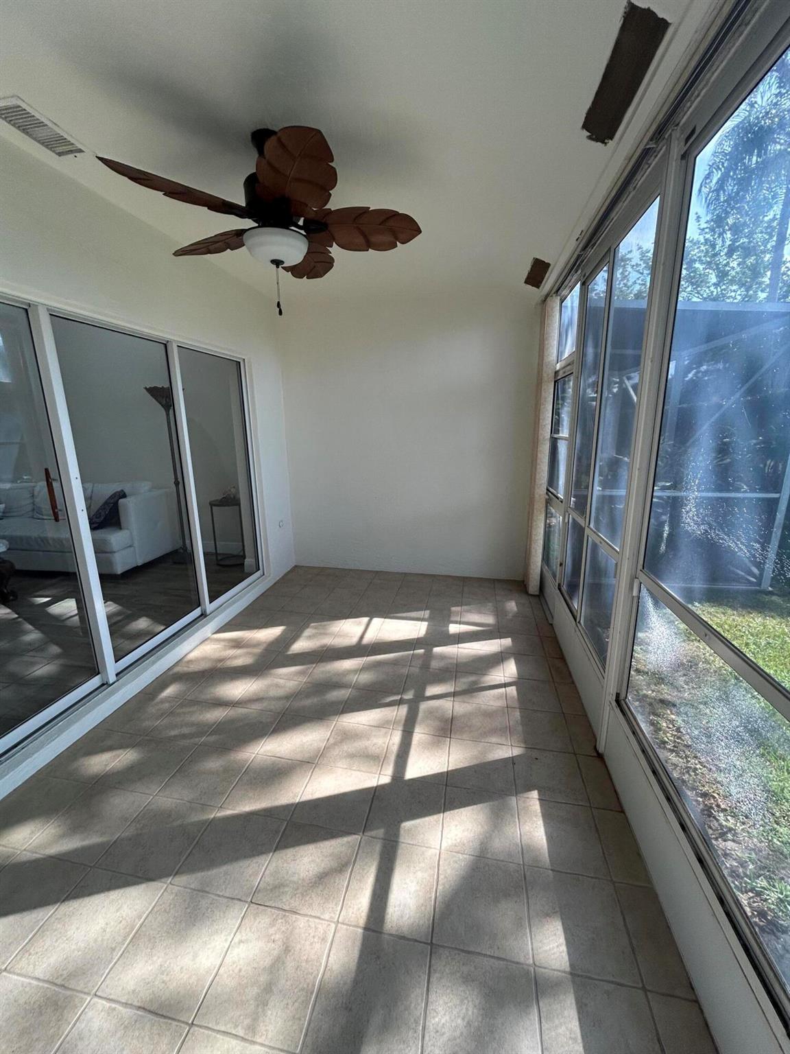 ABERDEEN 22 - Residential Lease