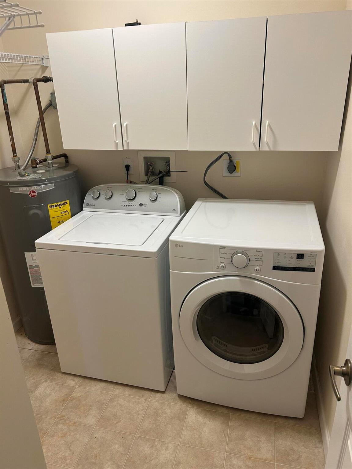 ABERDEEN 22 - Residential Lease