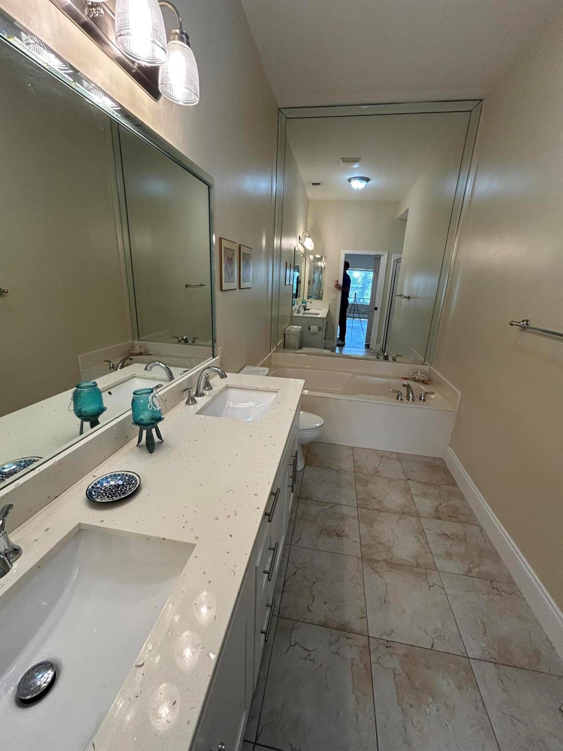 ABERDEEN 22 - Residential Lease