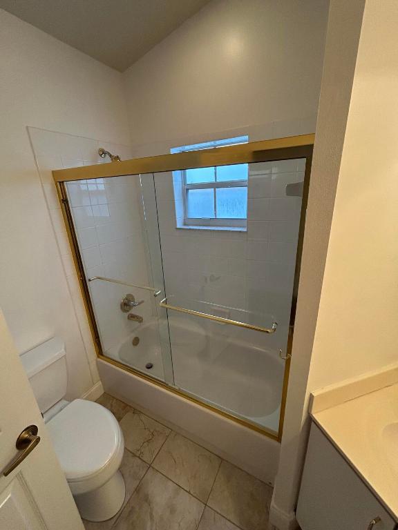 ABERDEEN 22 - Residential Lease