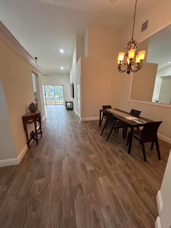 ABERDEEN 22 - Residential Lease