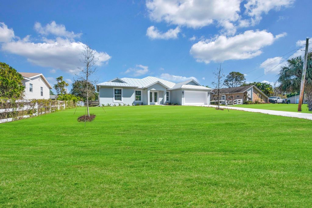 Photo of 5604 Hickory Drive, Fort Pierce, FL 34982 (MLS # R10965155)