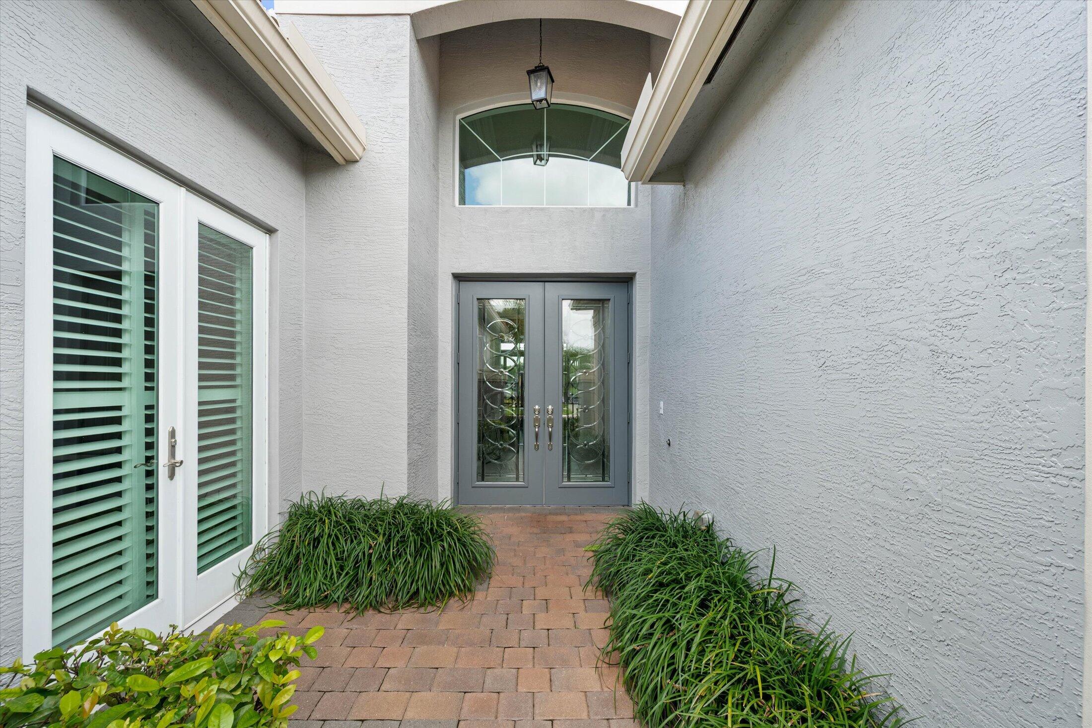 8200 MAJESTIC MOUNTAIN Drive