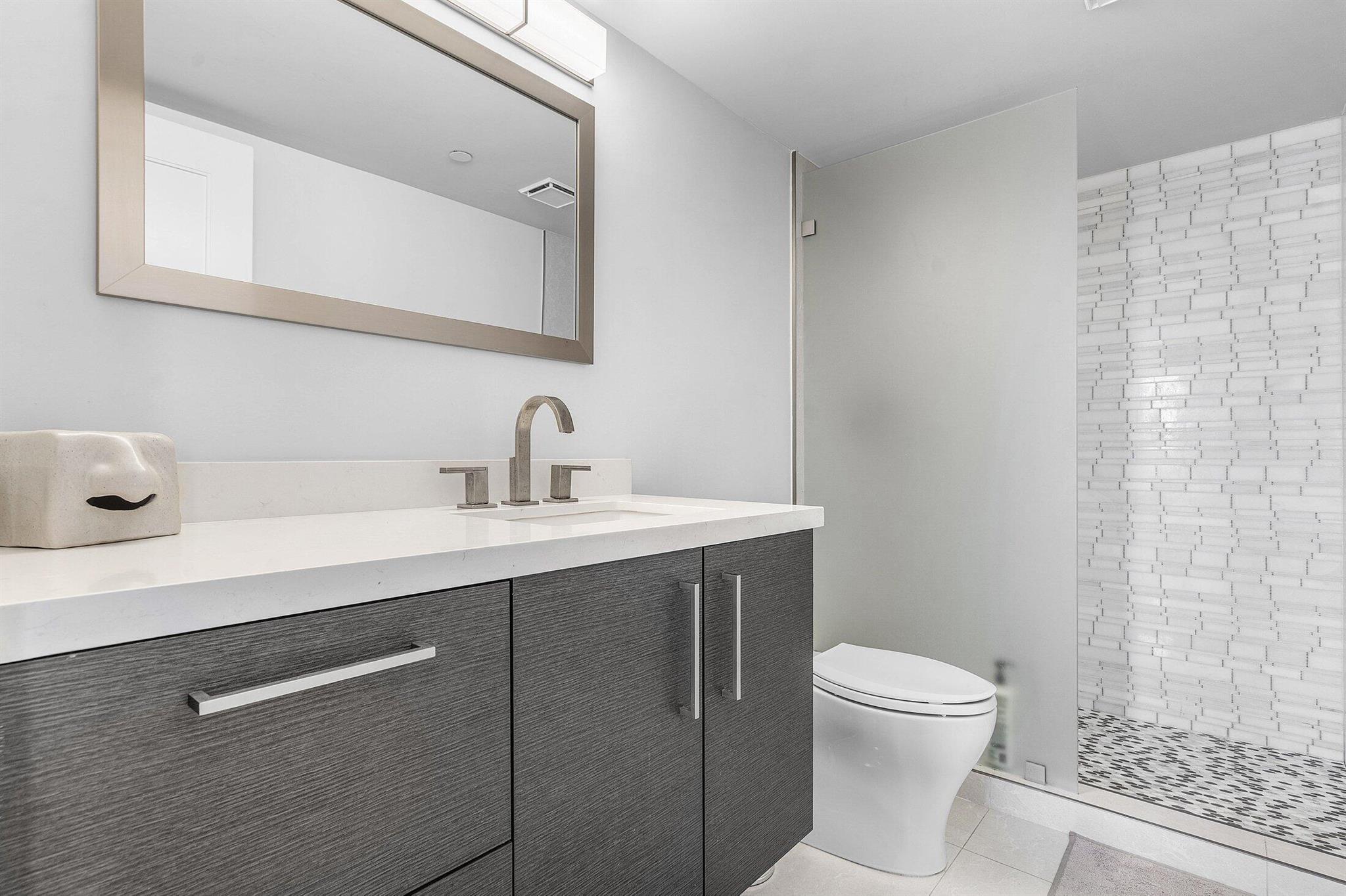 REGENCY HIGHLAND CLUB CON - Residential