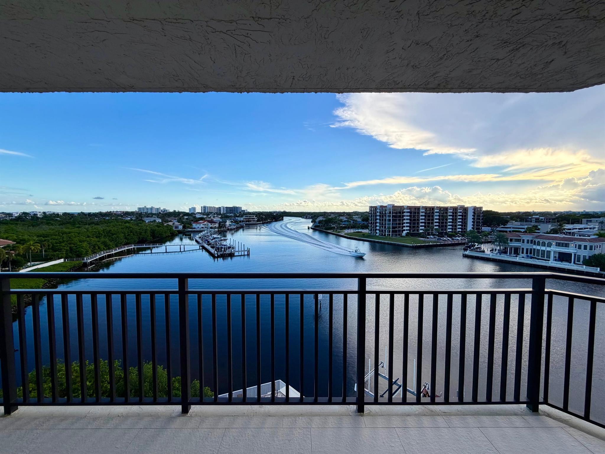 REGENCY HIGHLAND CLUB CON - Residential