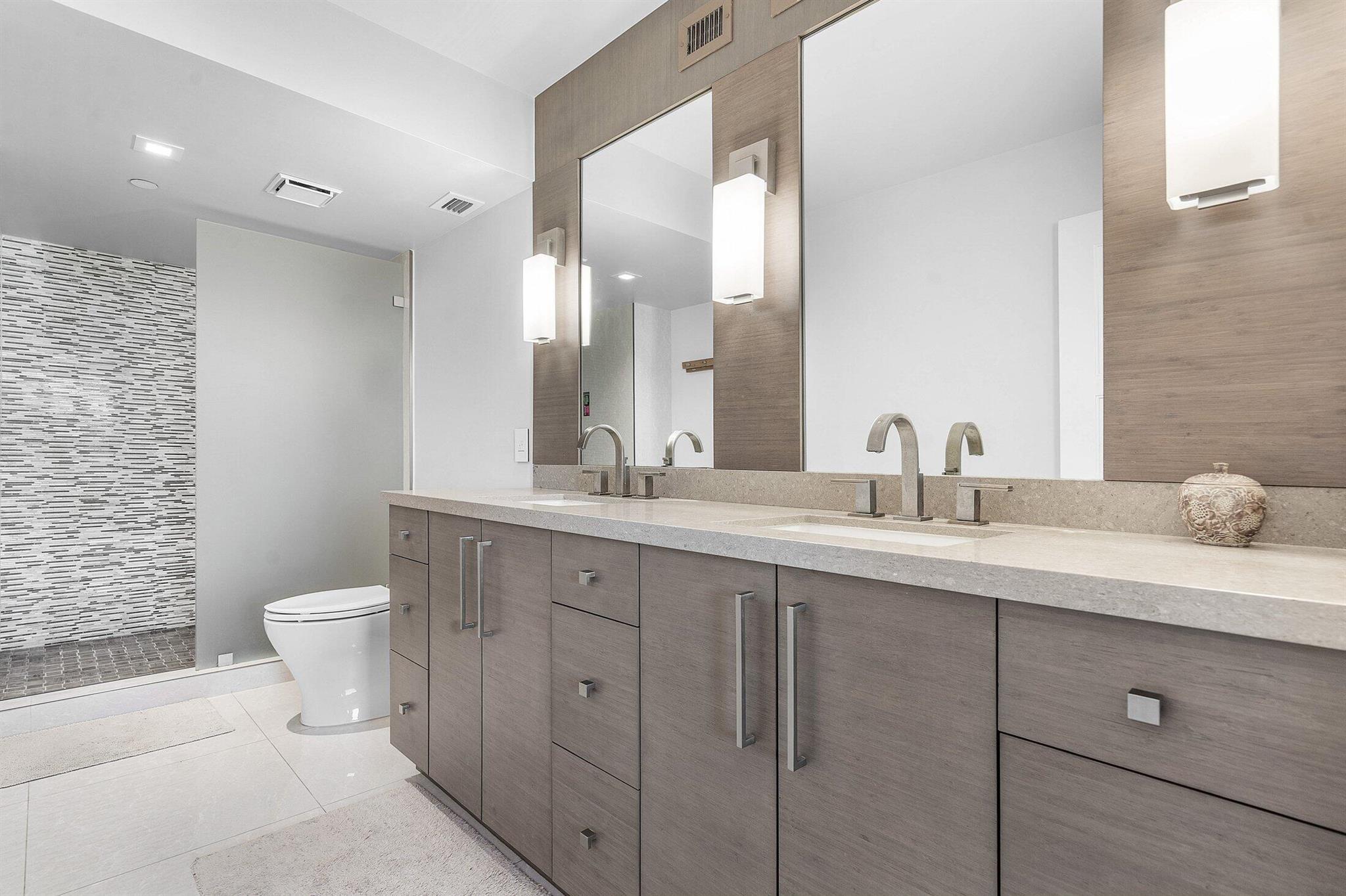 REGENCY HIGHLAND CLUB CON - Residential