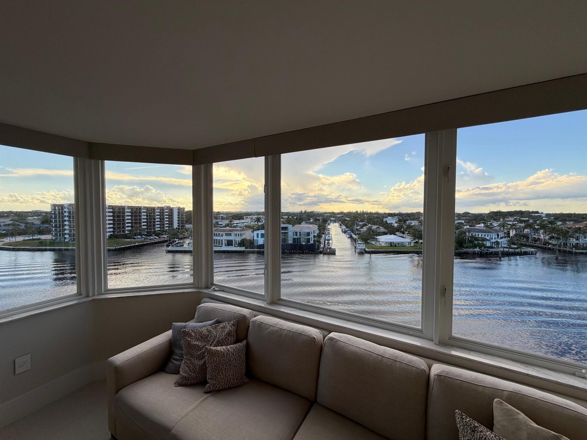 REGENCY HIGHLAND CLUB CON - Residential