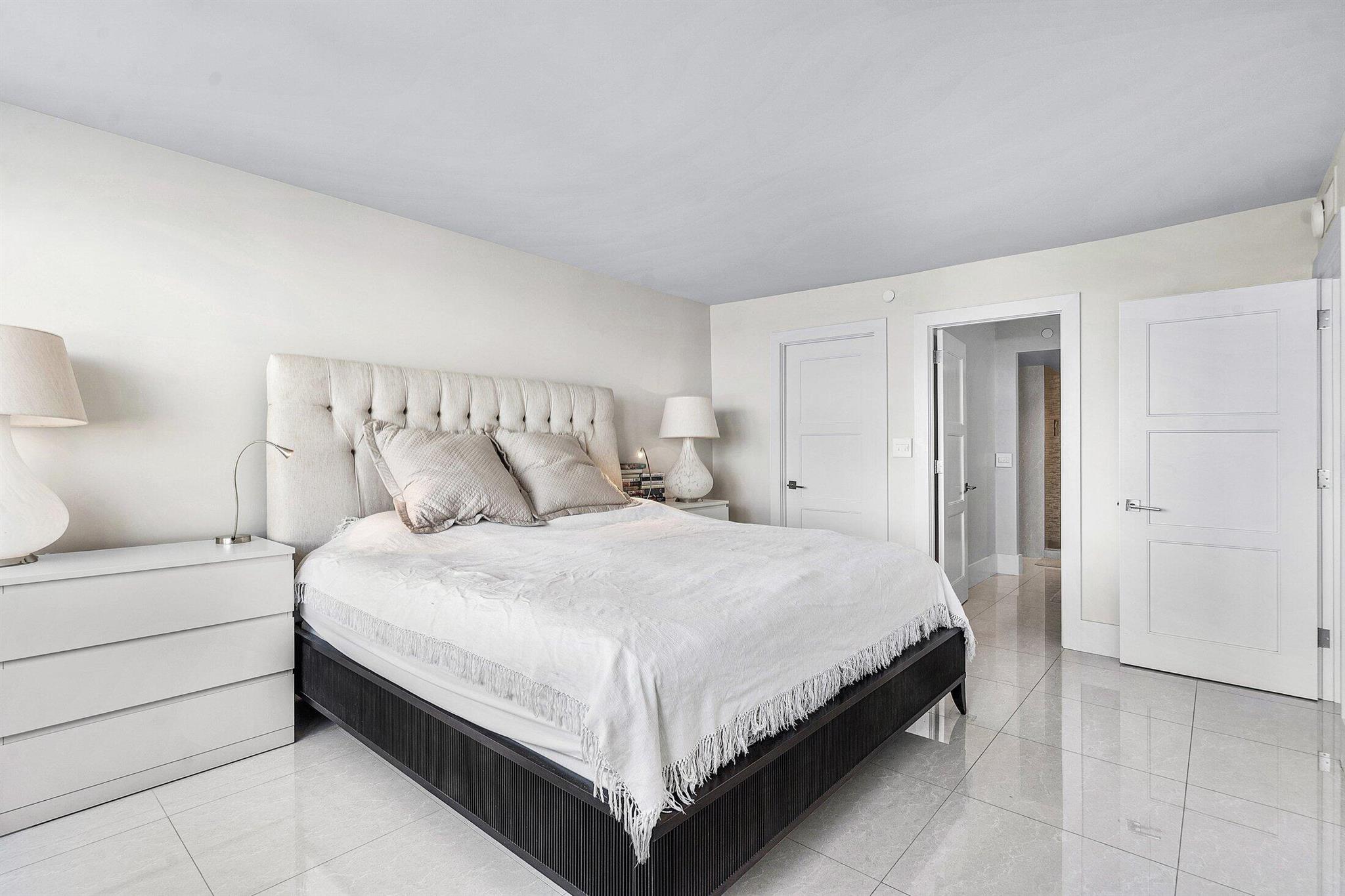 REGENCY HIGHLAND CLUB CON - Residential