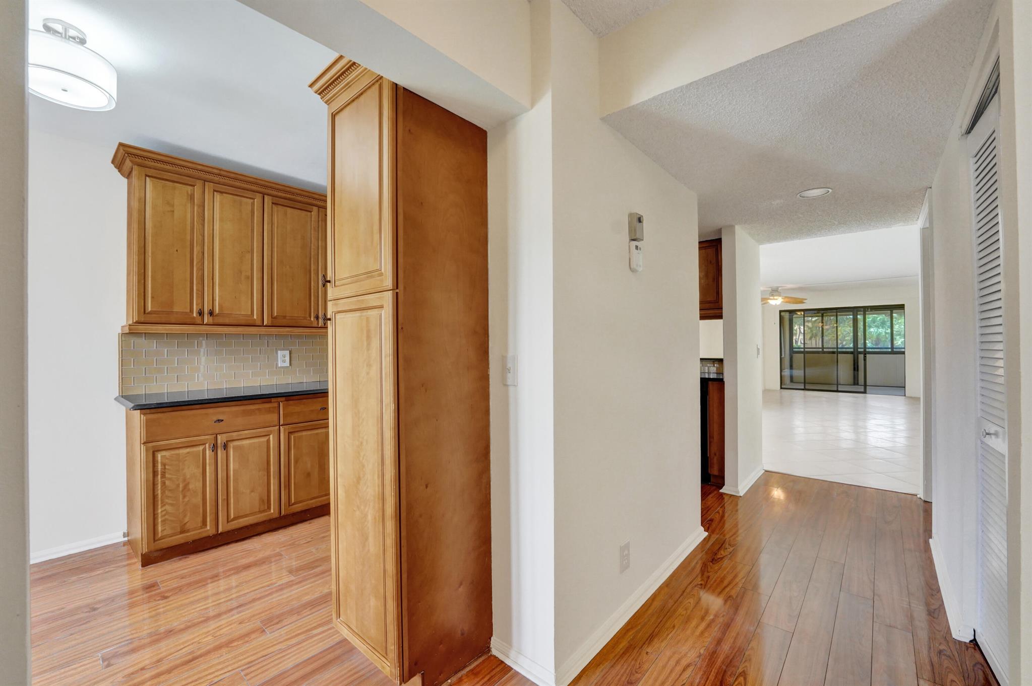 5306 Cedar Lake Drive 201