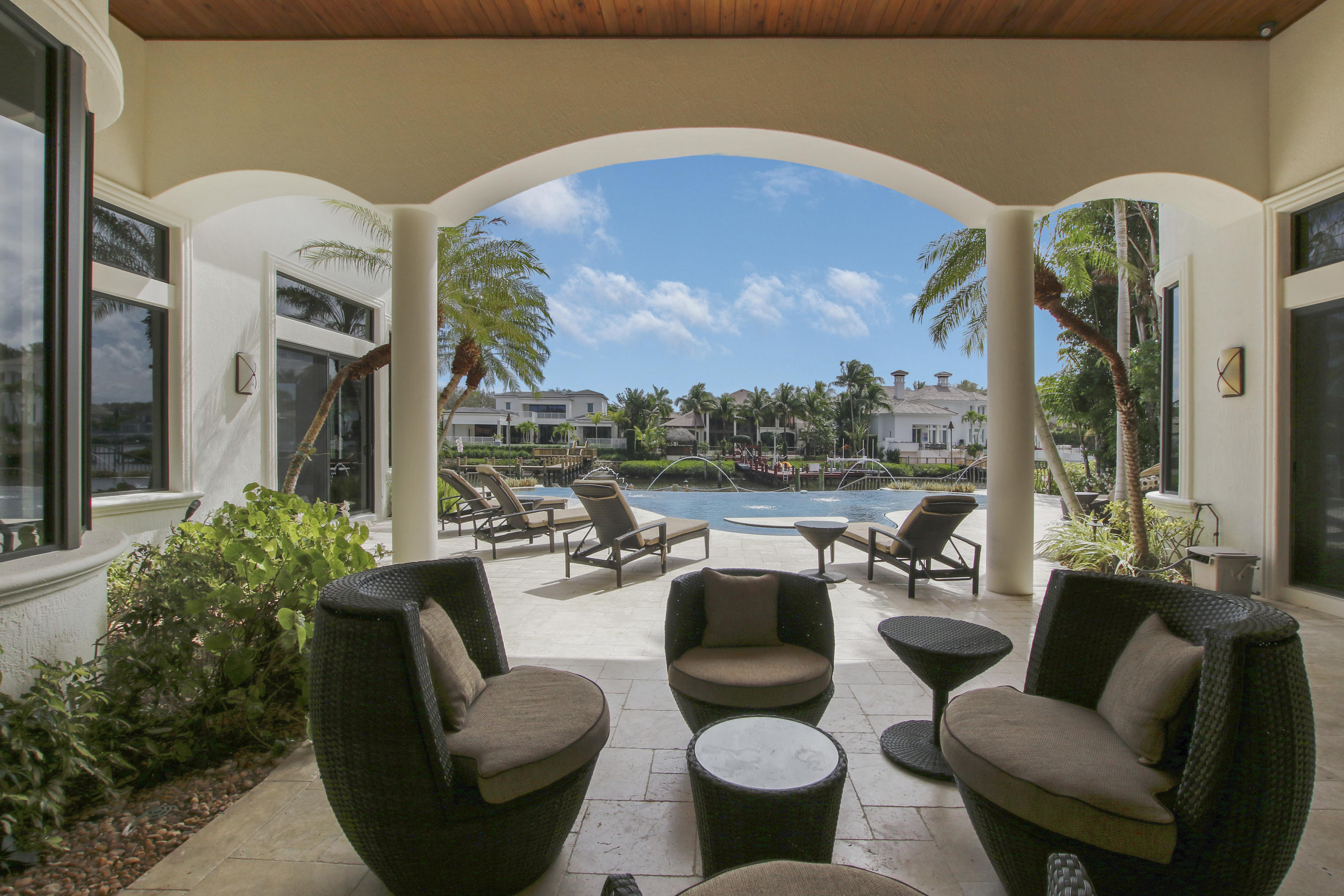 ADMIRALS COVE - Residential