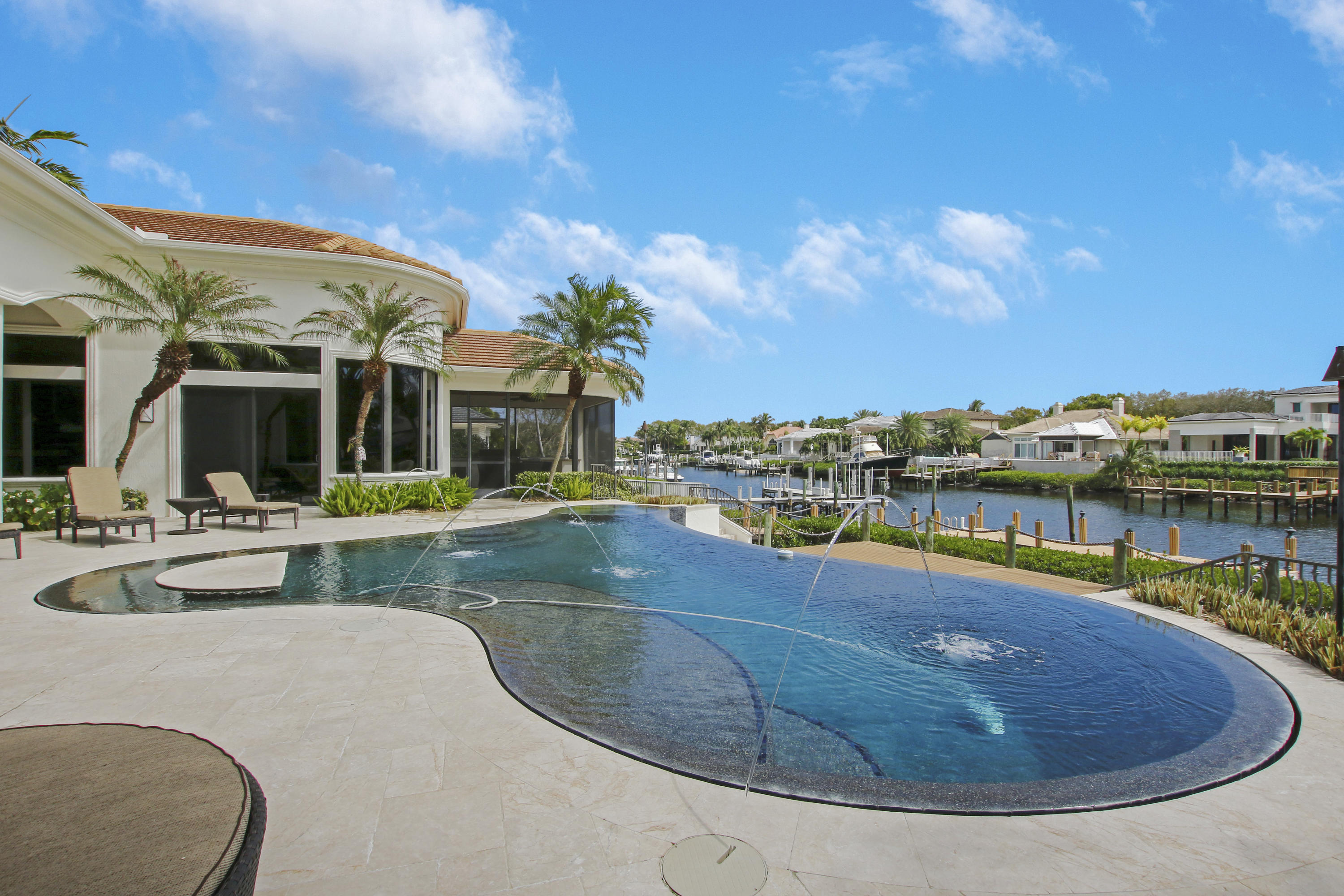 ADMIRALS COVE - Residential
