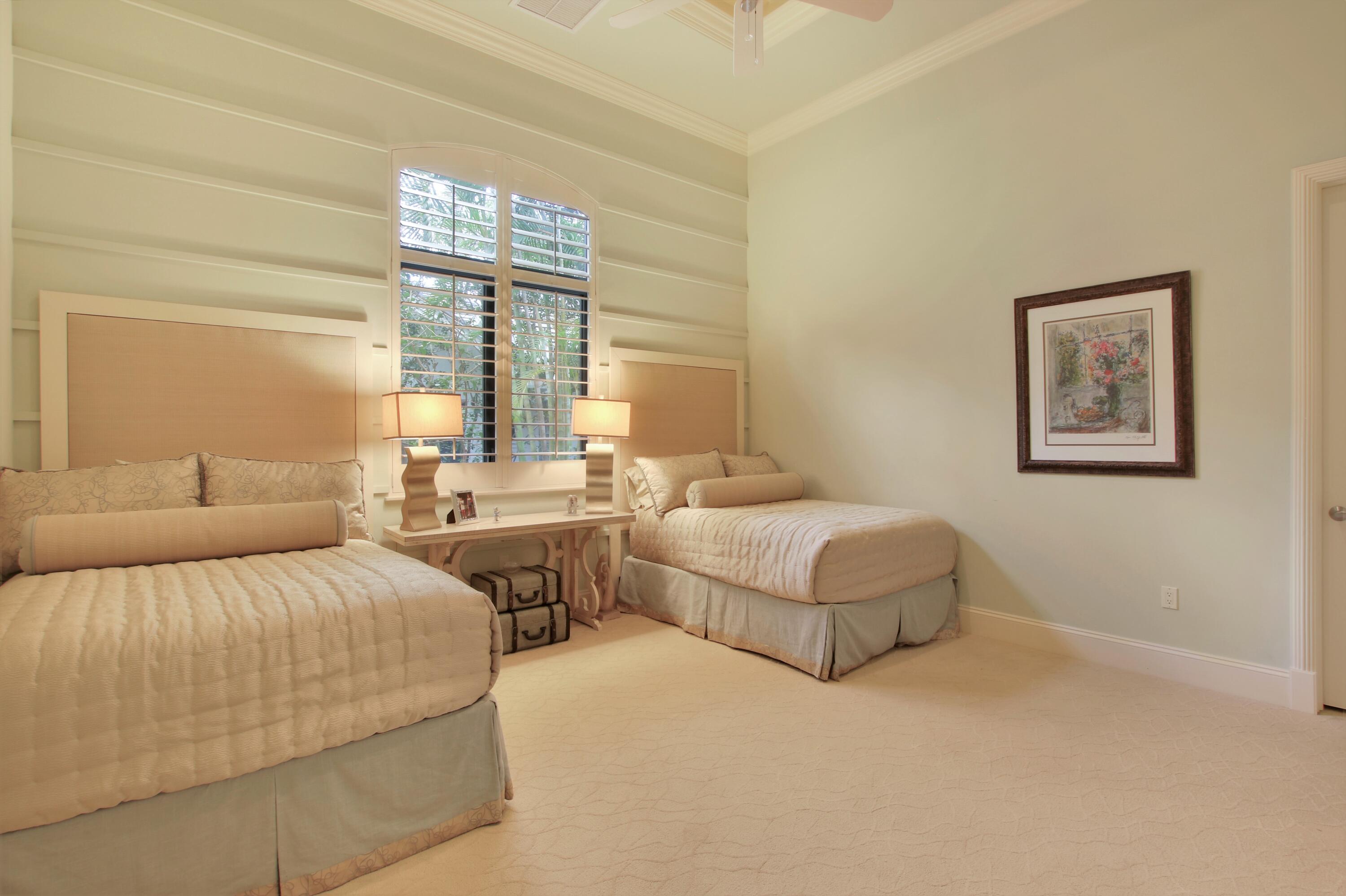 ADMIRALS COVE - Residential