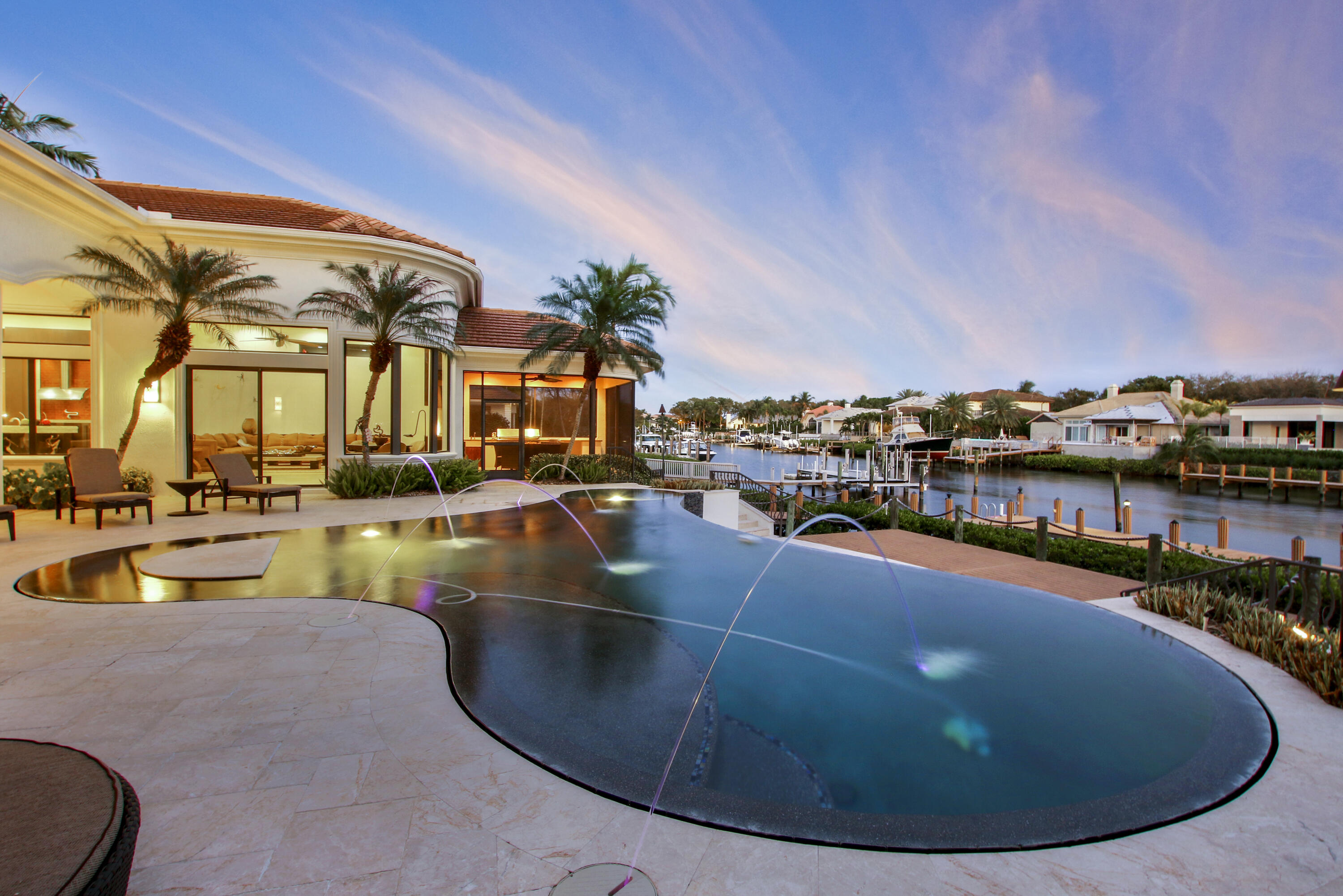 ADMIRALS COVE - Residential