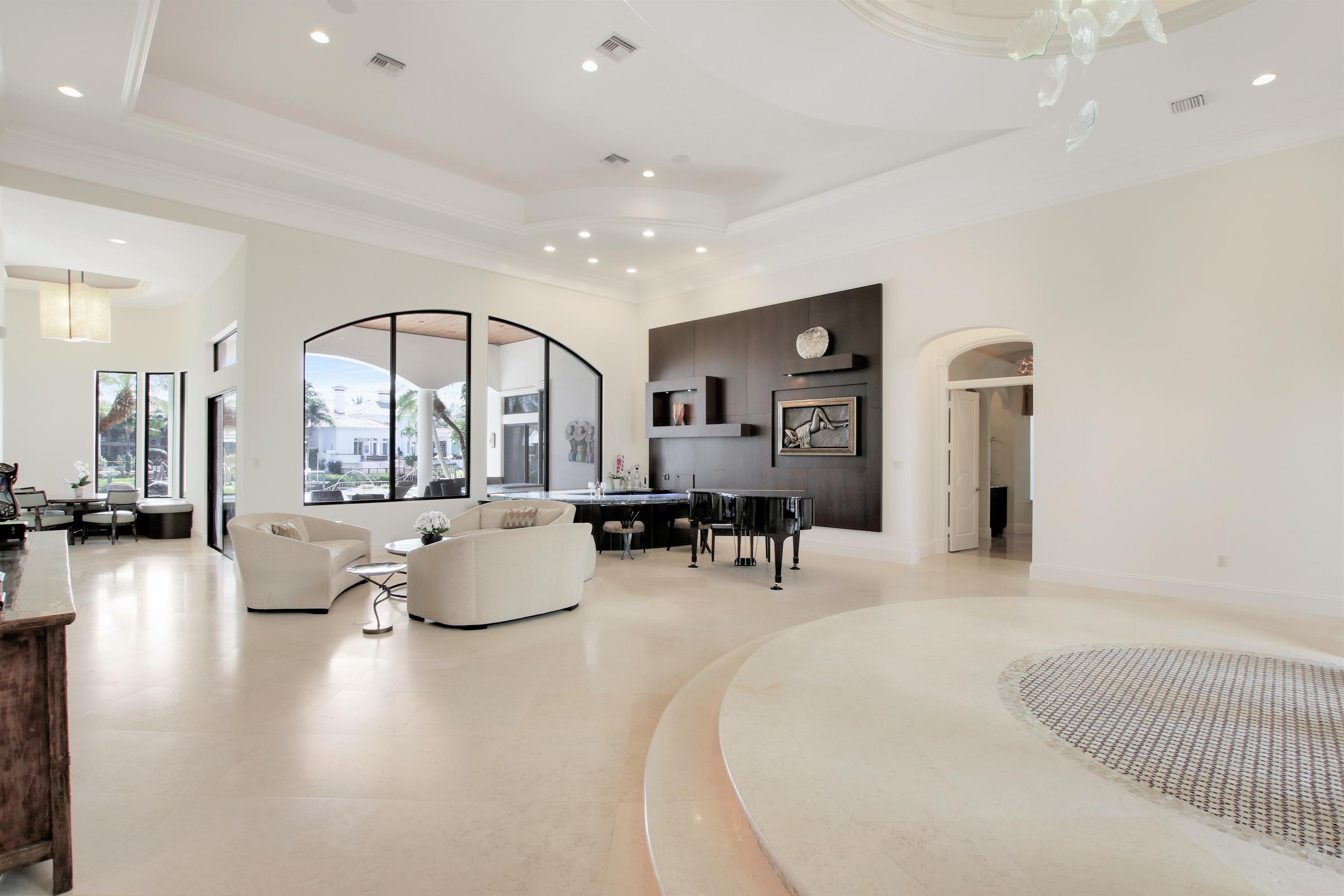 ADMIRALS COVE - Residential