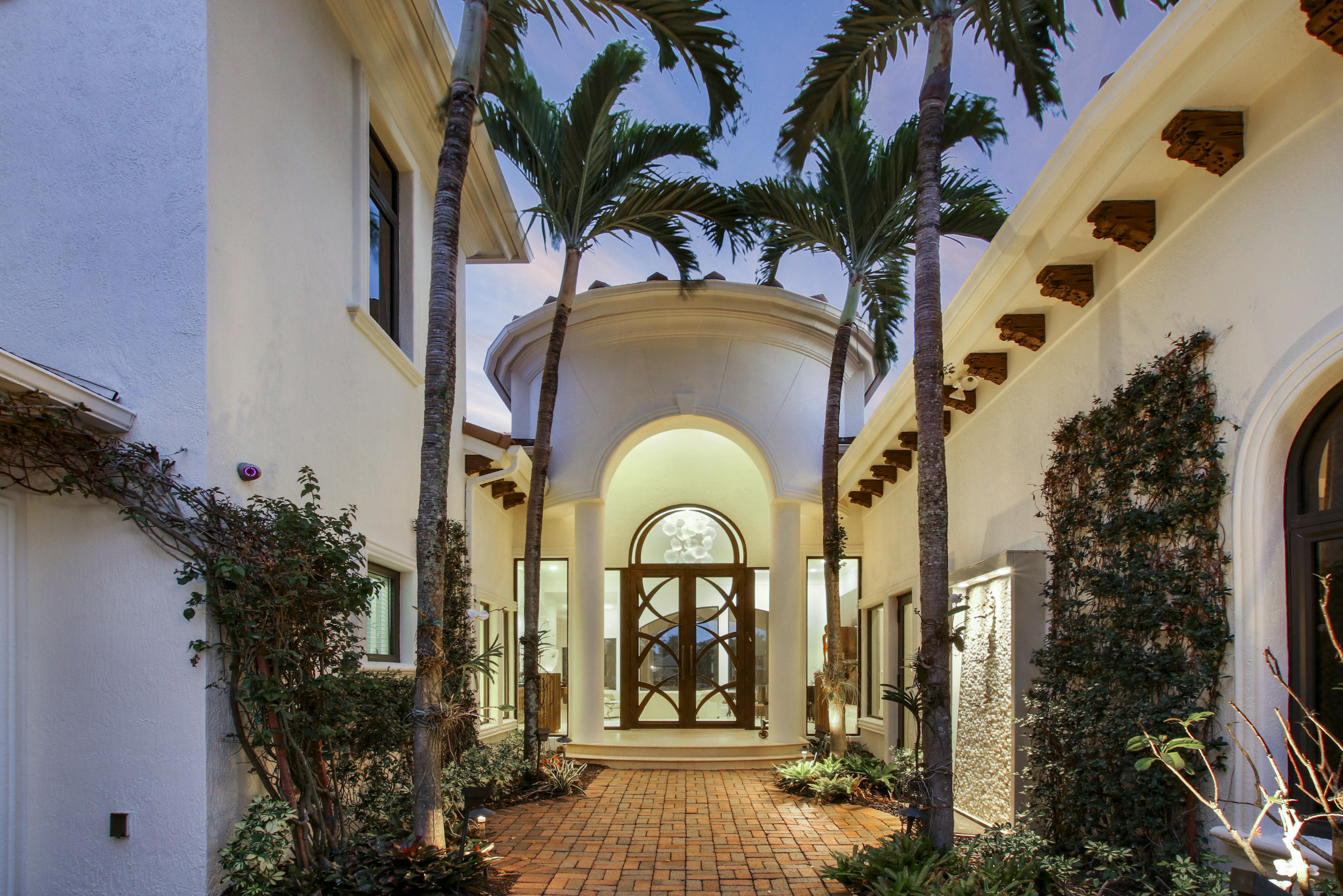 ADMIRALS COVE - Residential