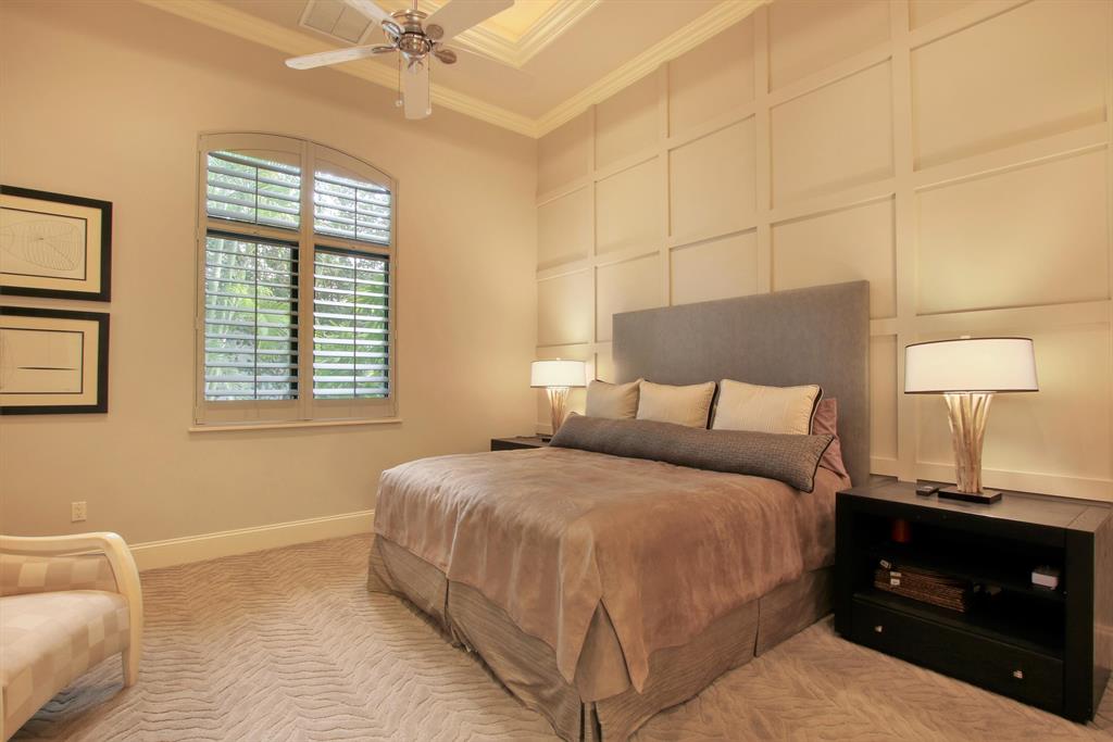 ADMIRALS COVE - Residential