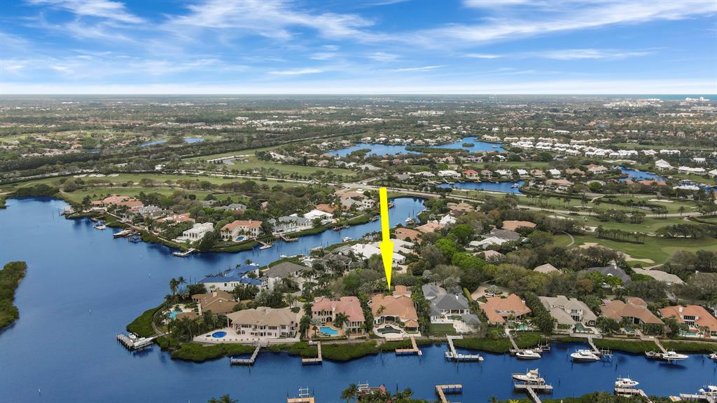 ADMIRALS COVE - Residential