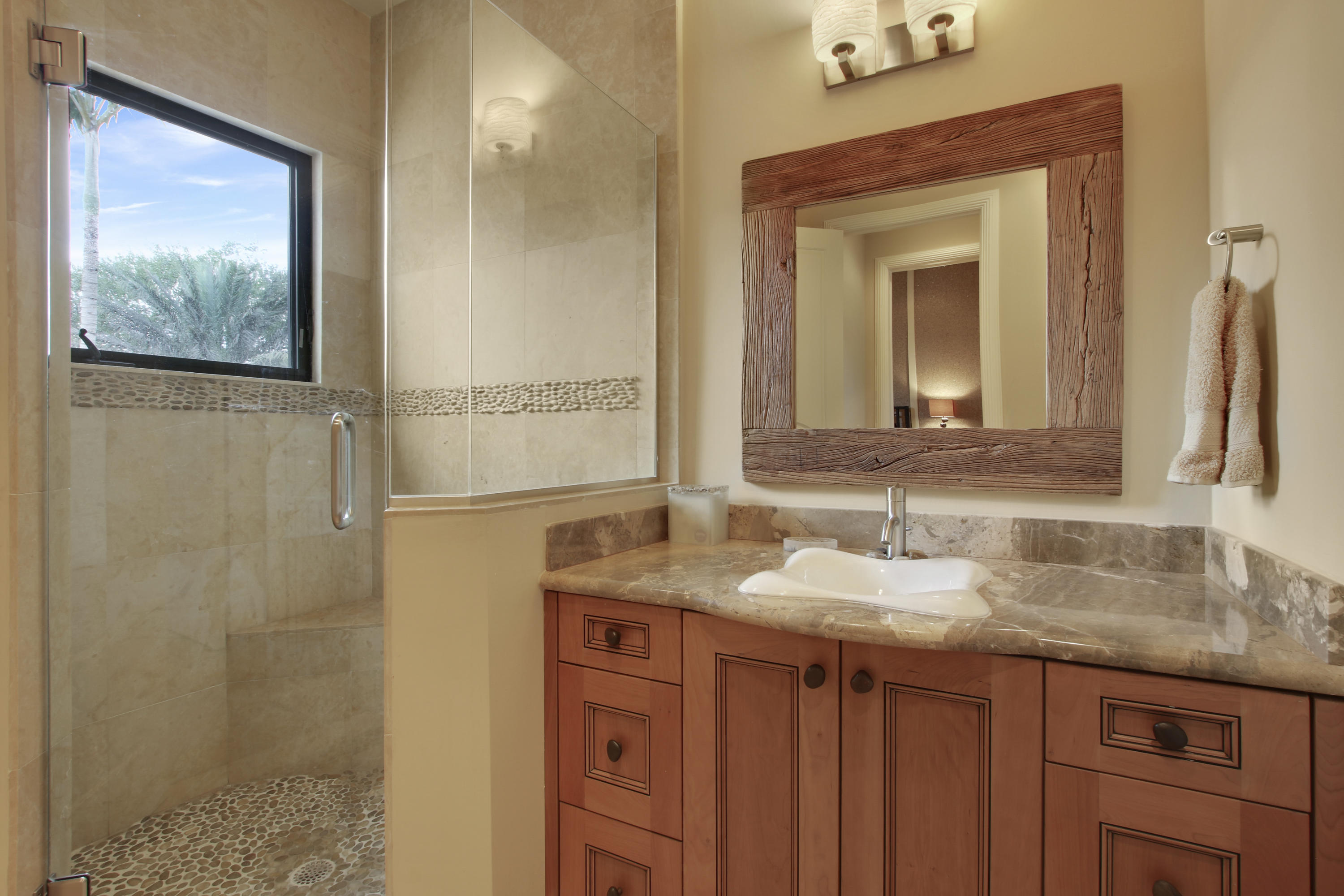 ADMIRALS COVE - Residential