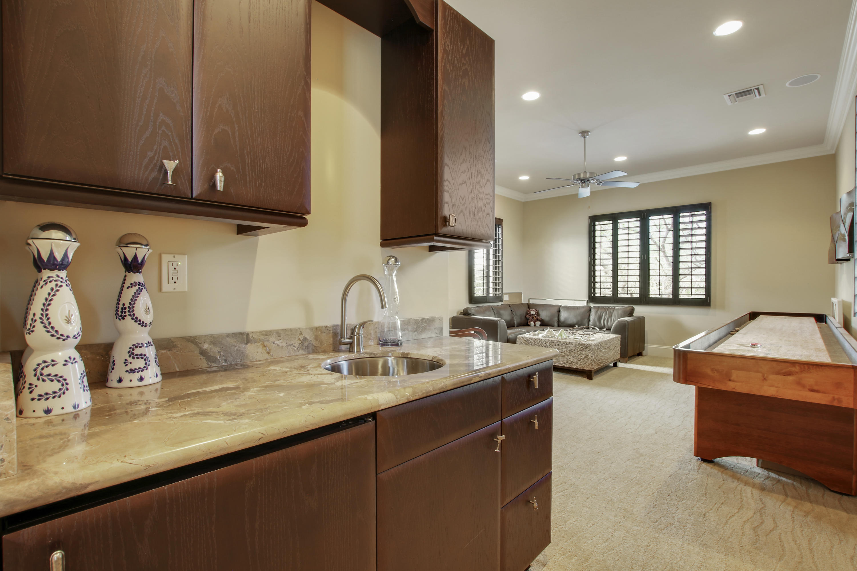 ADMIRALS COVE - Residential