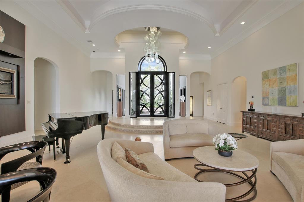 ADMIRALS COVE - Residential