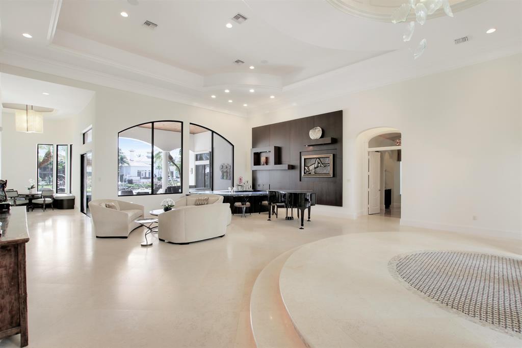 ADMIRALS COVE - Residential