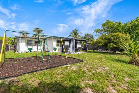 Tiny photo for 24 NW 42nd Terrace, Plantation, FL 33317 (MLS # B26048156)