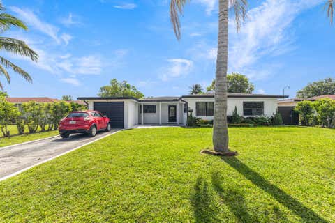 Tiny photo for 24 NW 42nd Terrace, Plantation, FL 33317 (MLS # B26048156)