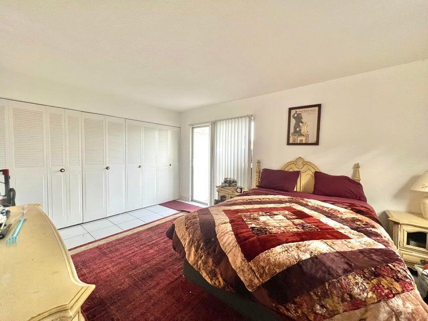 KINGS POINT SAXONY CONDOS - Residential