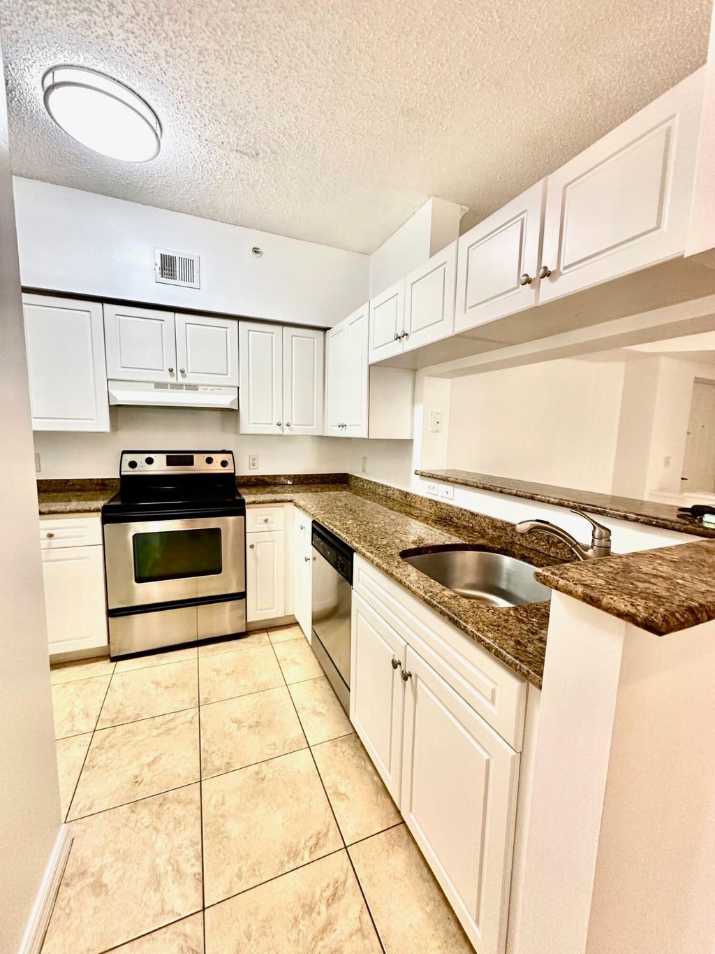 Photo of 3122 Tuscany Way, Boynton Beach, FL 33435 (MLS # B26017496)
