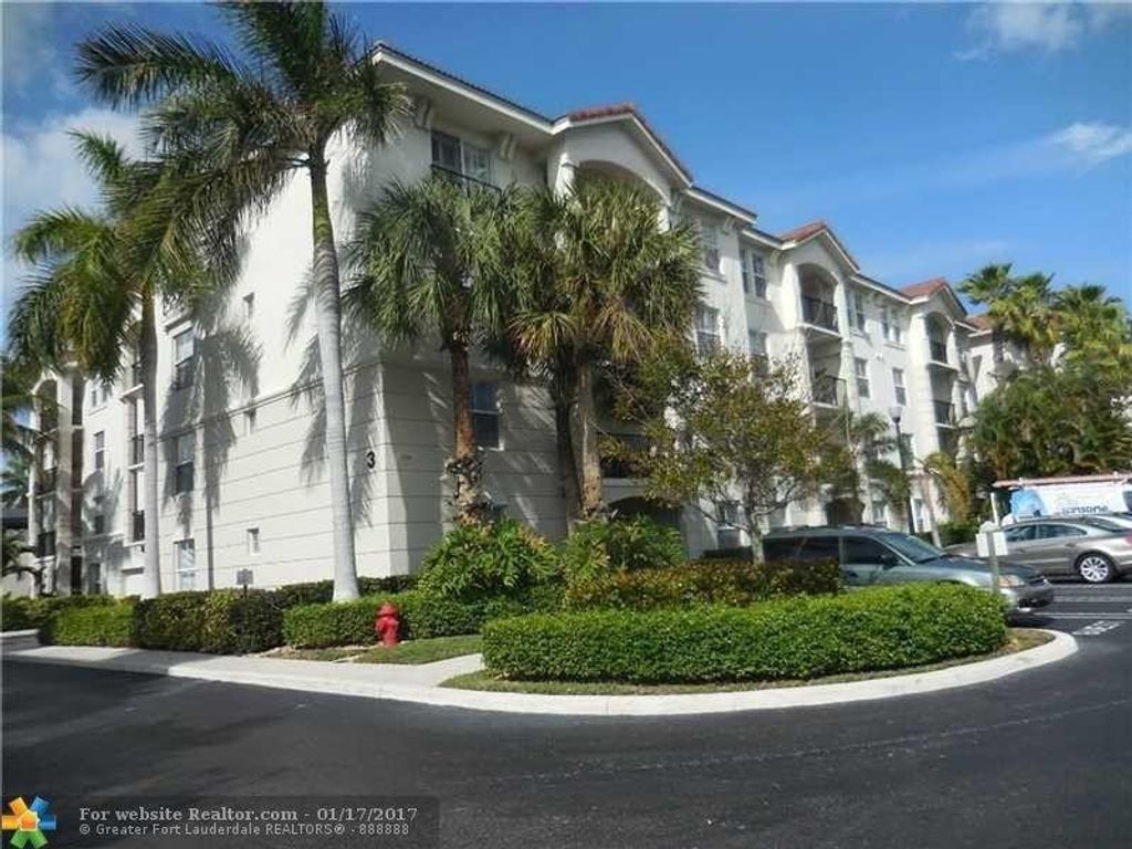 Photo of 3122 Tuscany Way, Boynton Beach, FL 33435 (MLS # B26017496)