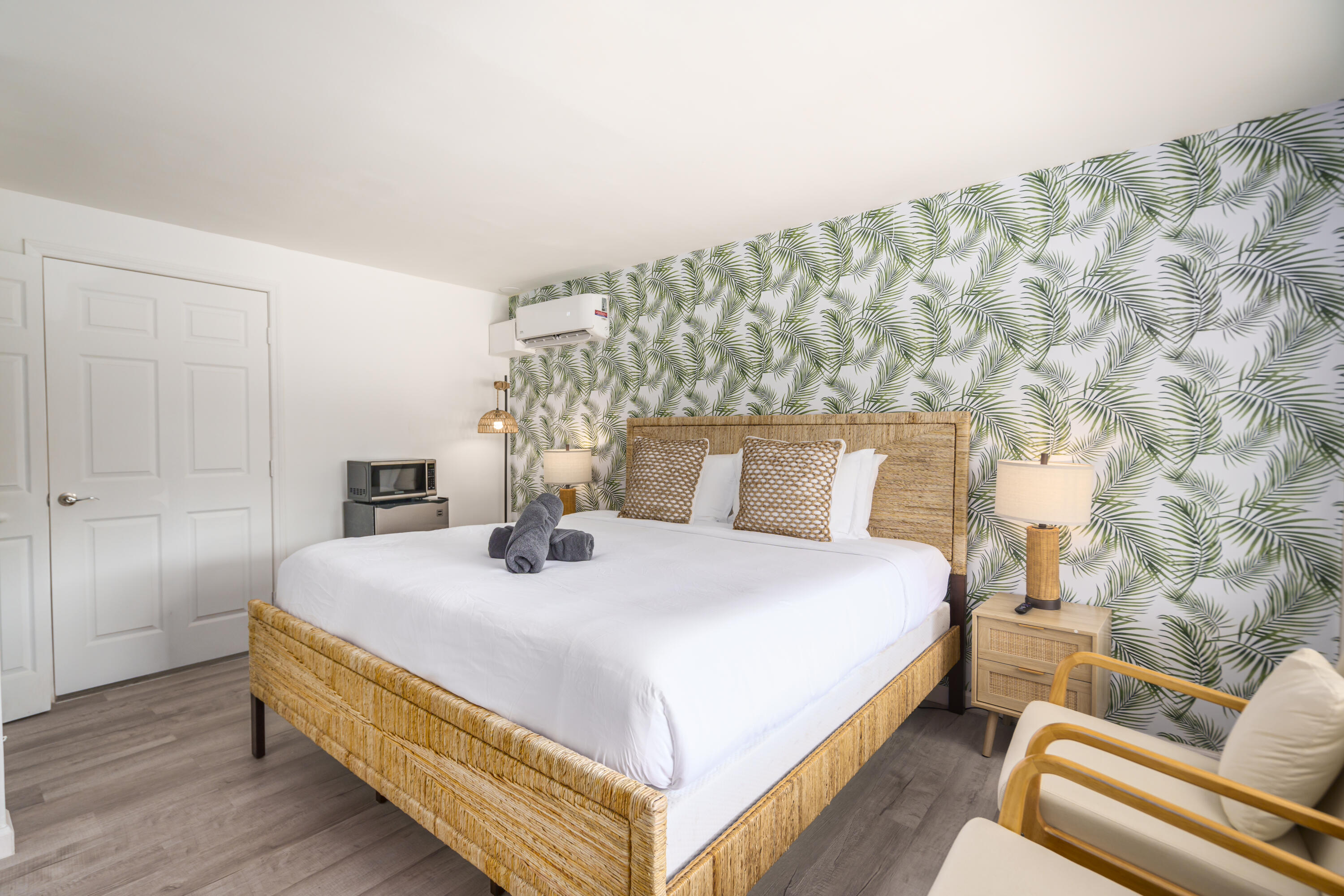 POMPANO BY THE SEA - Residential Lease