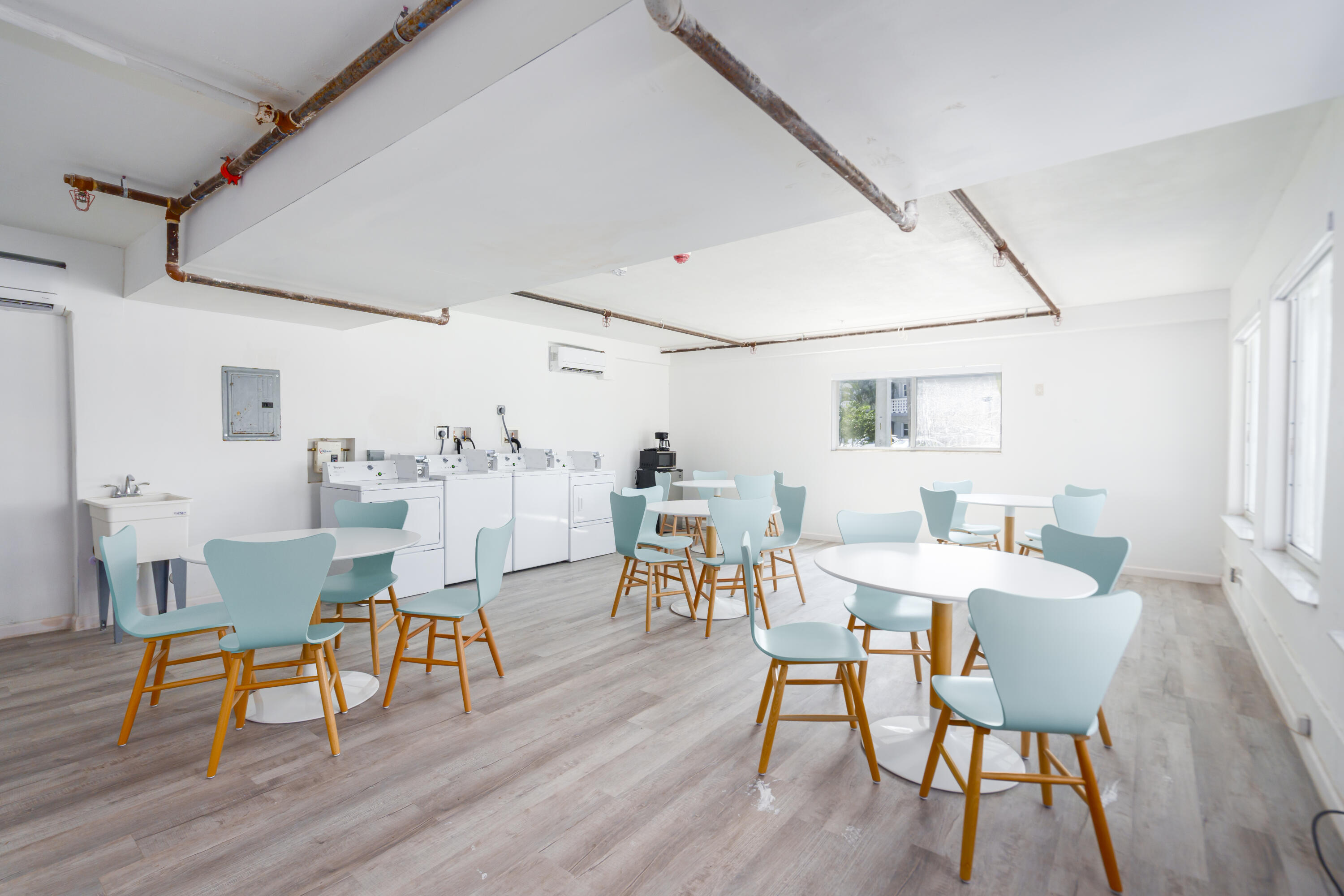 POMPANO BY THE SEA - Residential Lease