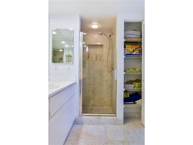 Oceania II - Residential