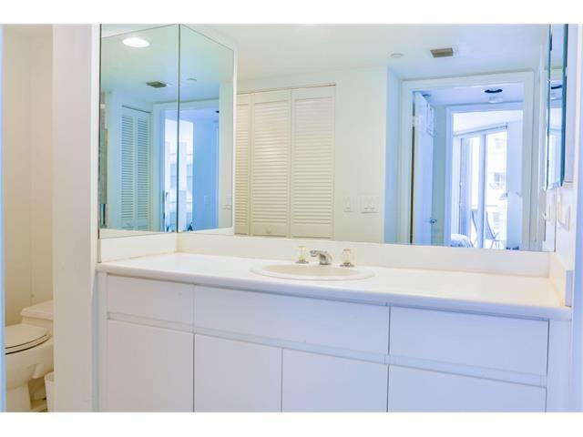 Oceania II - Residential