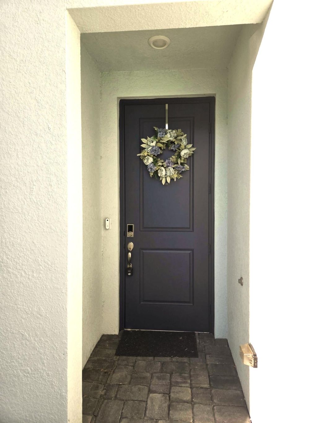 Photo of 5766 SE Edgewater Circle, Stuart, FL 34997 (MLS # B26031921)