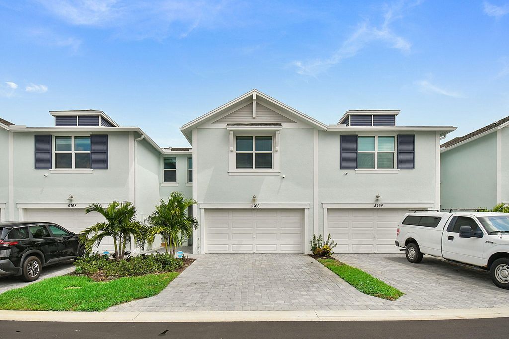 Photo of 5766 SE Edgewater Circle, Stuart, FL 34997 (MLS # B26031921)