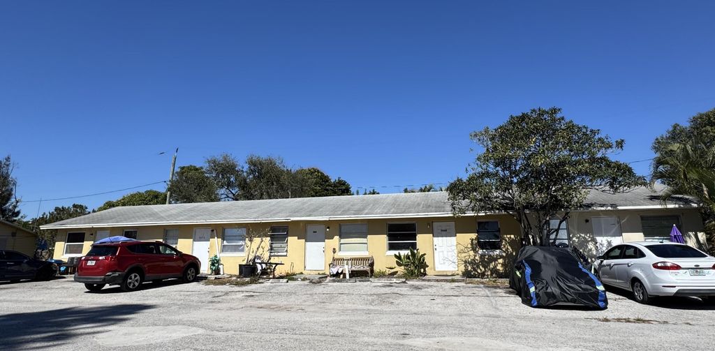 Photo of 3654 Coconut Road, Palm Springs, FL 33461 (MLS # B26023889)