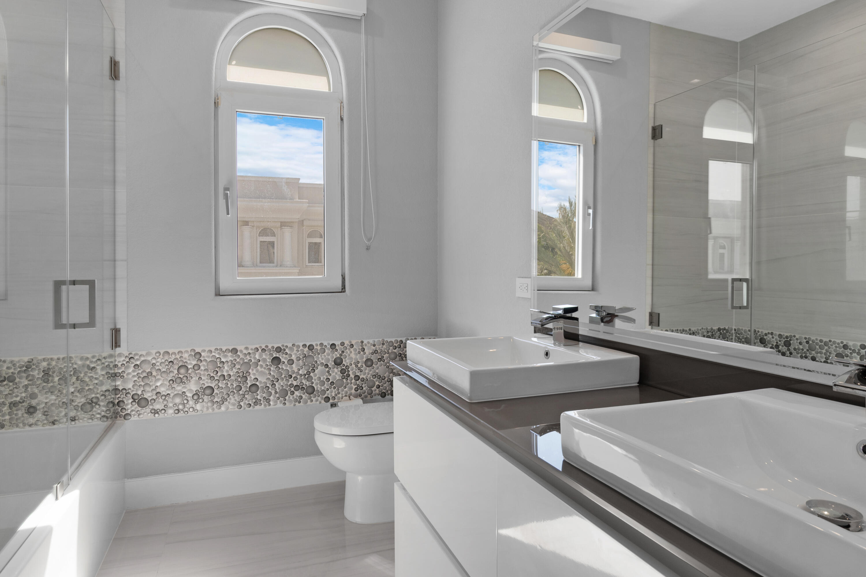 HILLSBORO SHORES SEC - Residential