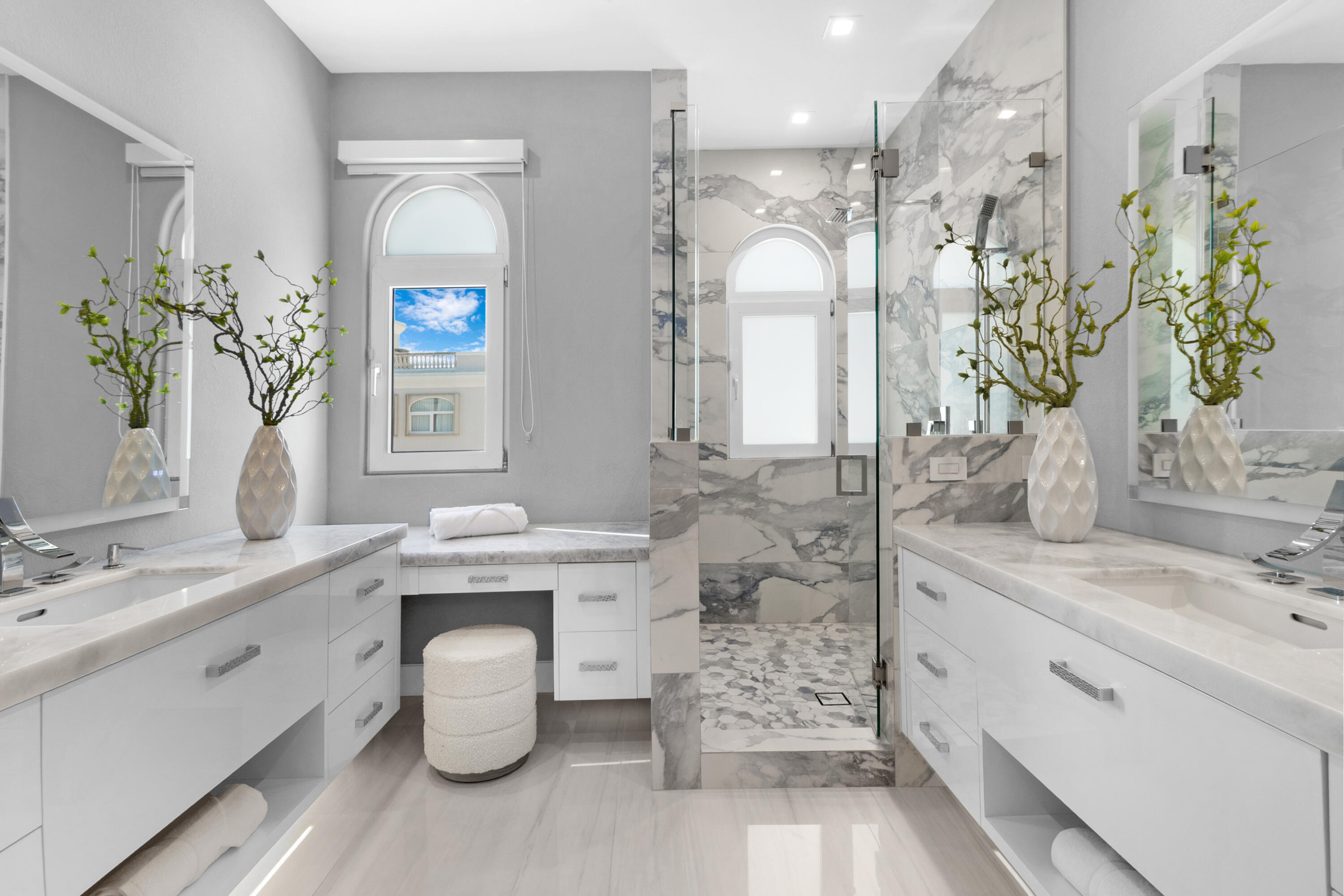 HILLSBORO SHORES SEC - Residential