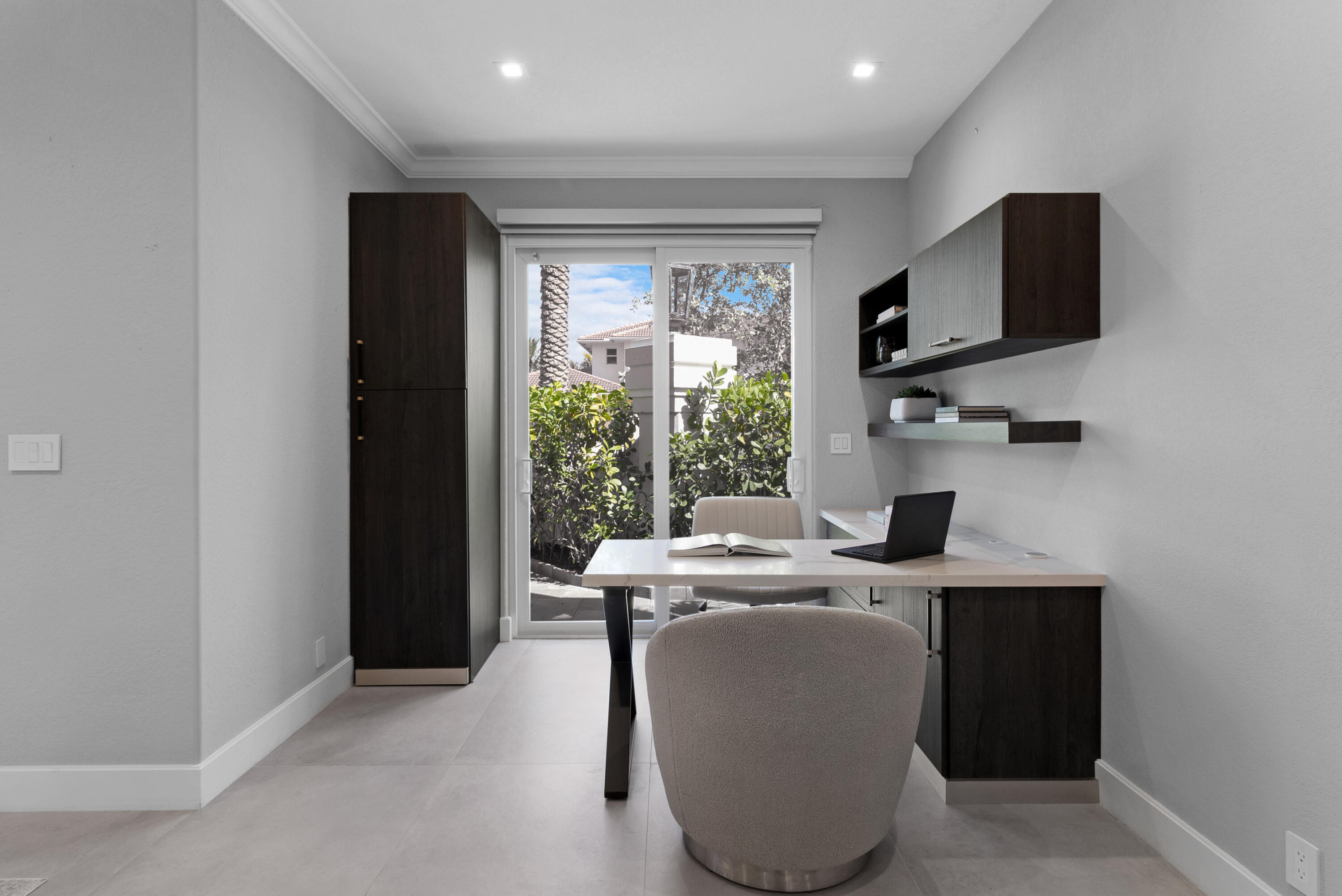 HILLSBORO SHORES SEC - Residential