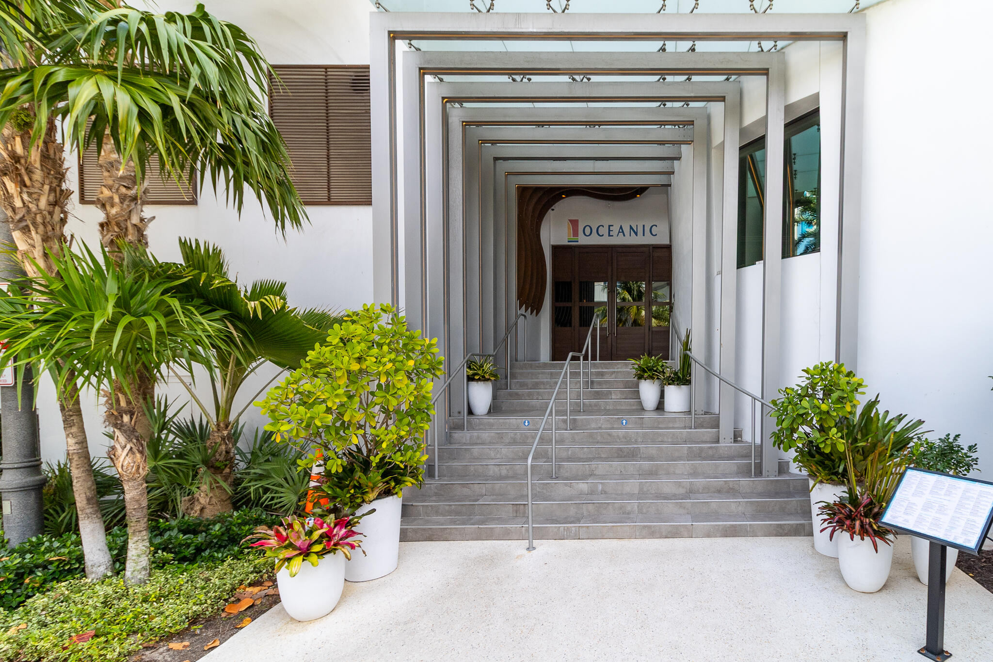 HILLSBORO SHORES SEC - Residential