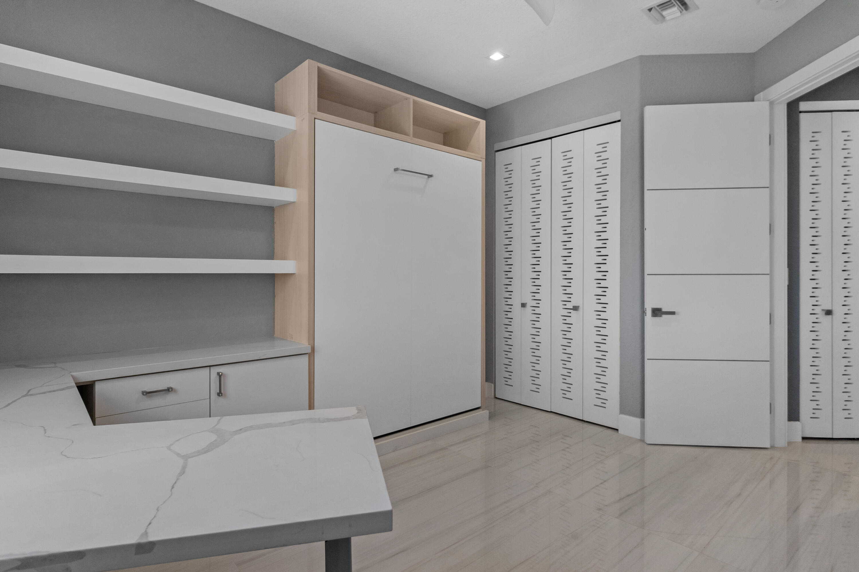 HILLSBORO SHORES SEC - Residential