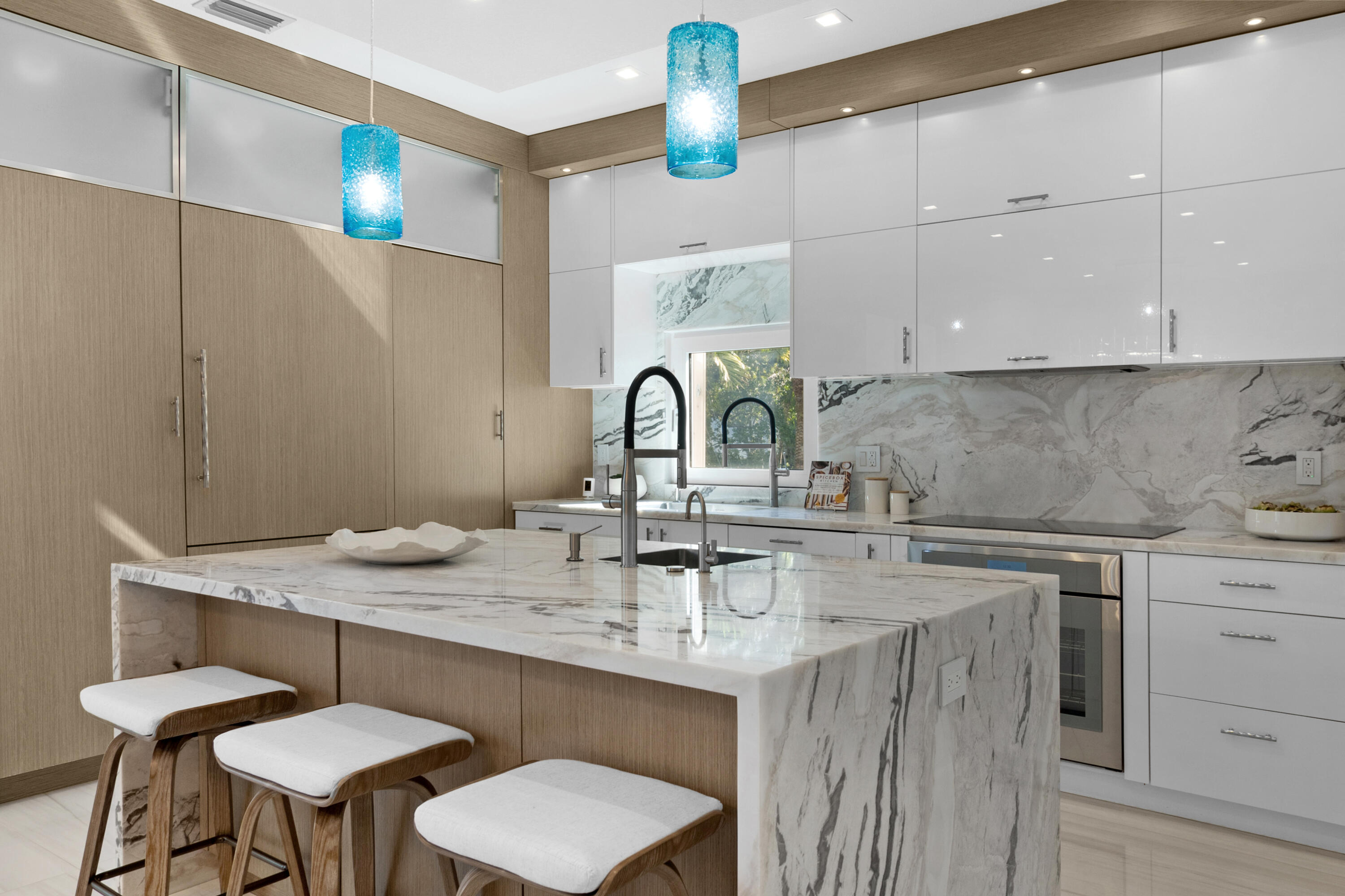 HILLSBORO SHORES SEC - Residential